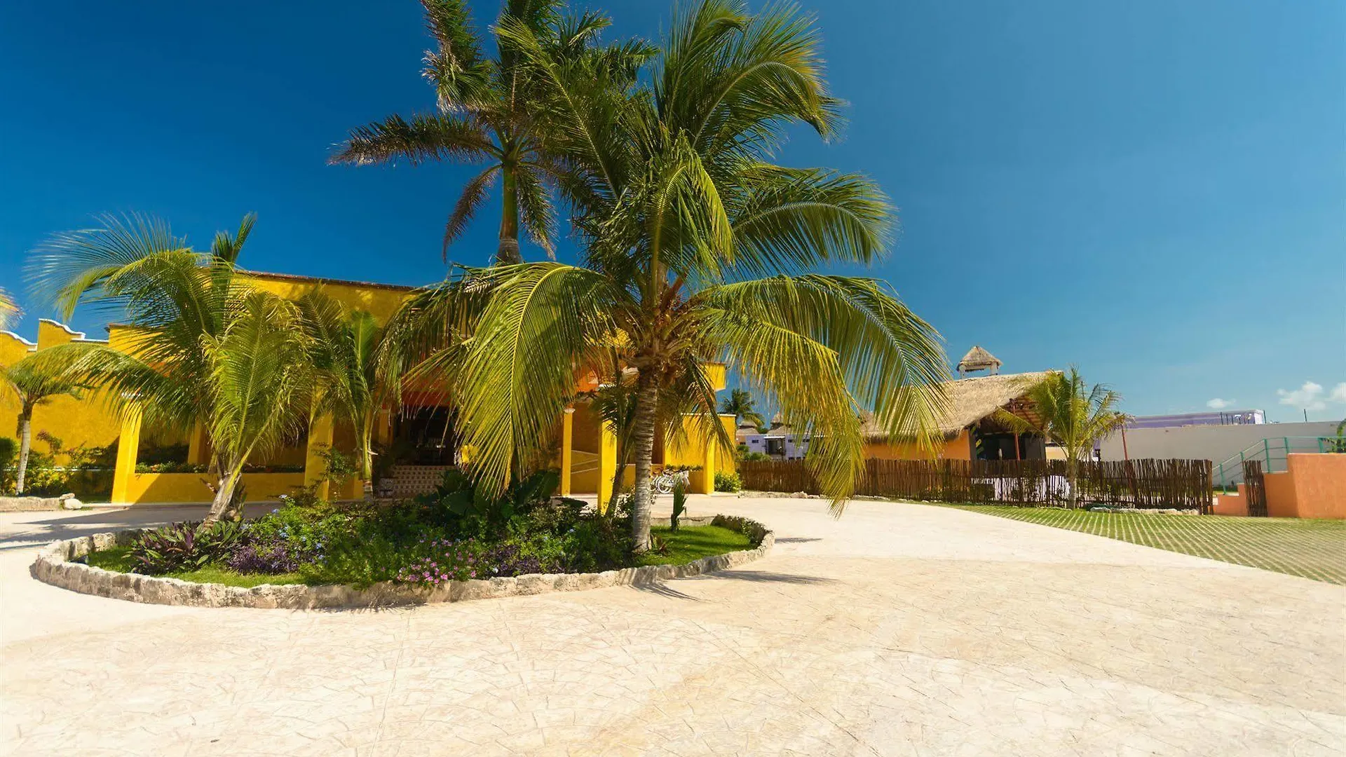 Hotel Pavoreal Beach Resort Tulum